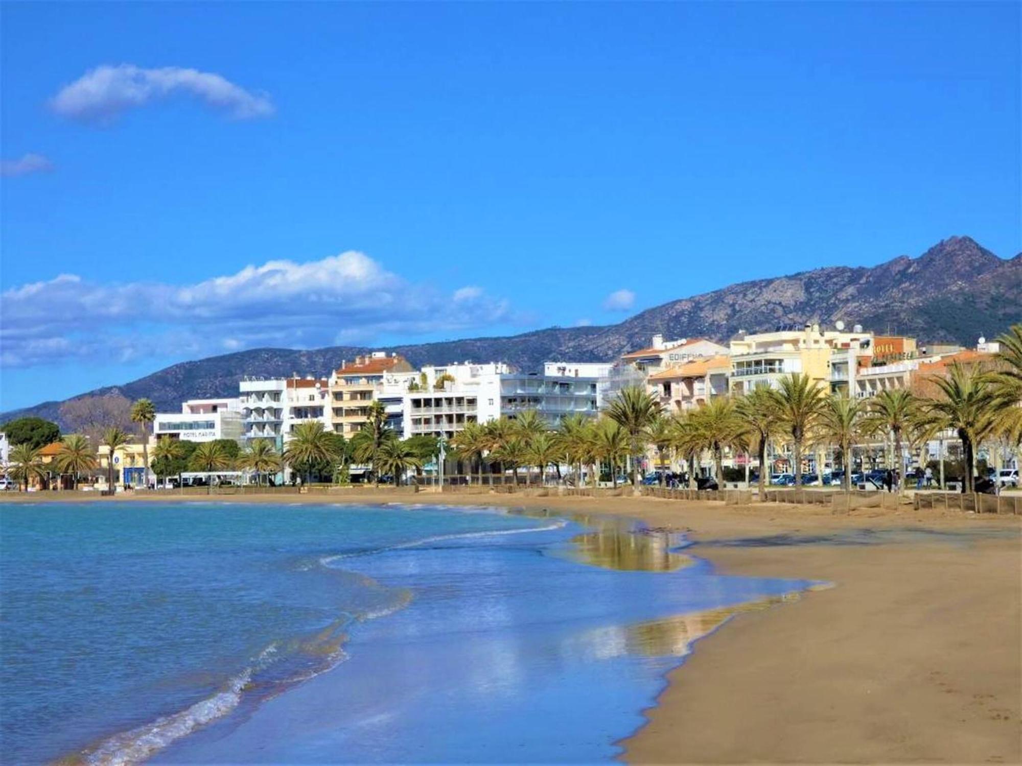 Apartamento En Roses A 2 Min De La Playa Con Vistas Al Mar Av-18 Жирона Экстерьер фото